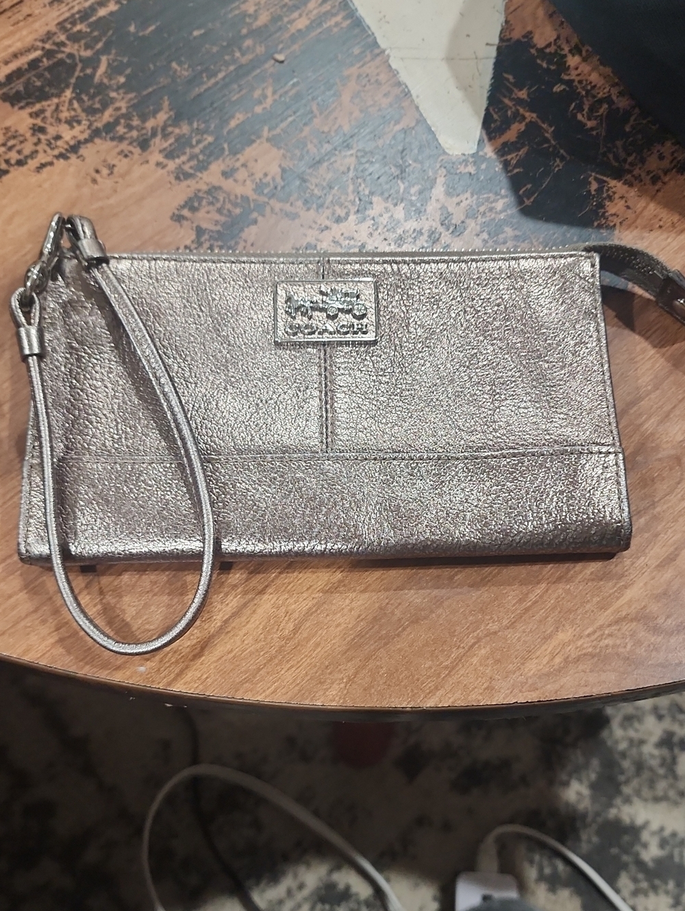 Vintage Coach Metallic Bronze/Pewter Leather Wristlet Clutch Wallet